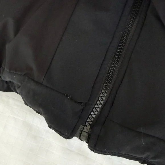 ALO yoga Incline Puffer Vest - Picture 14 of 15
